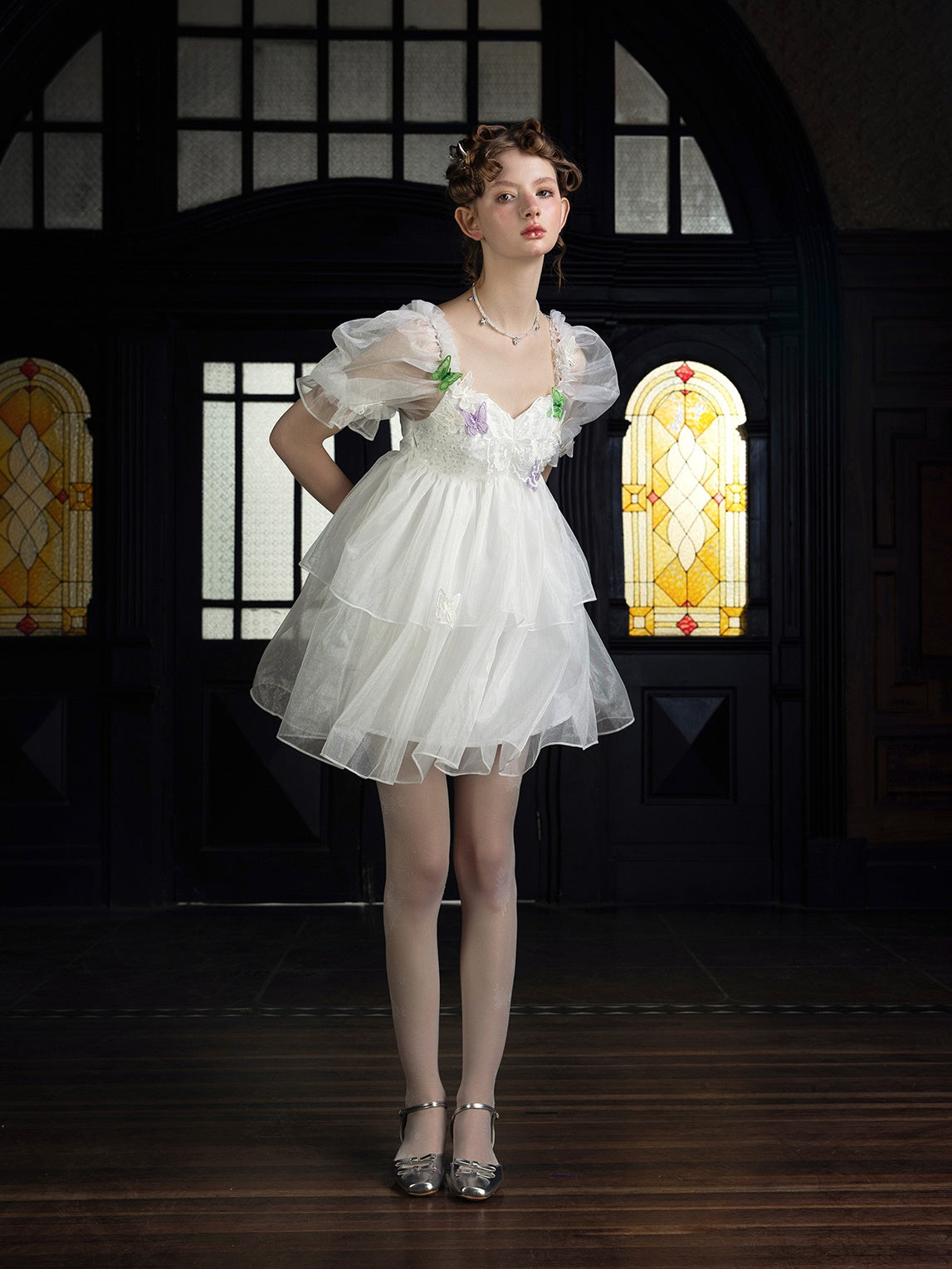 Robe à manches bouffées en trois dimensions