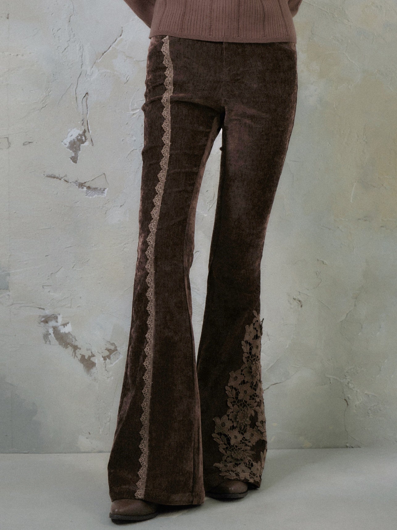 Lace Stitch Elastic Slim Velvet Bootcut Pants