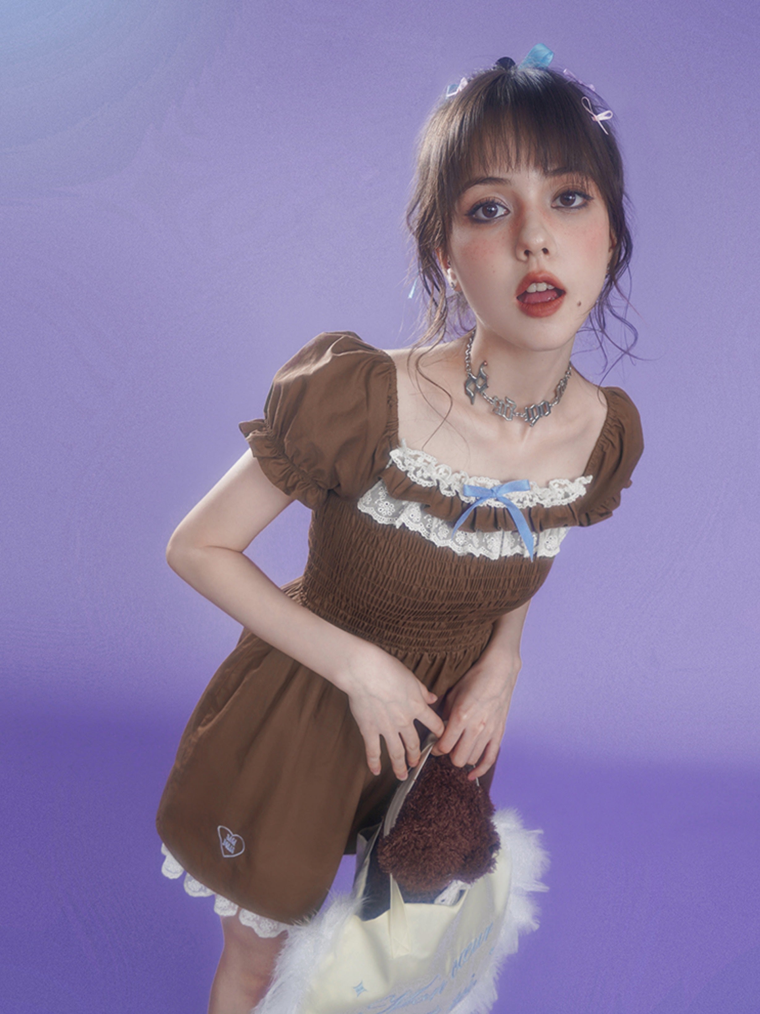 높은 허리 레이스 스티치 1 피스를 수집합니다