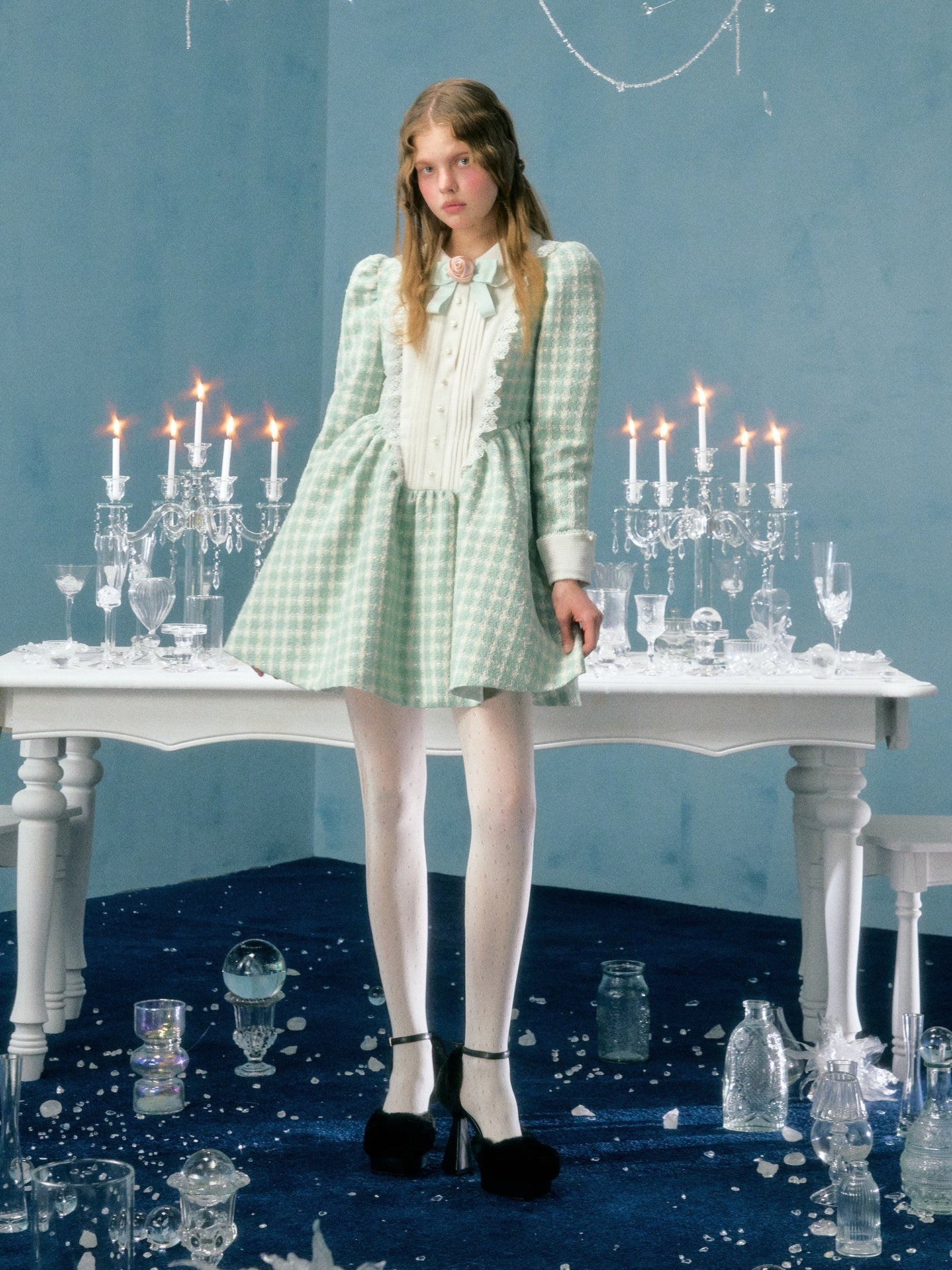 Kariertes Bower Brosche Puffhülle Kleid