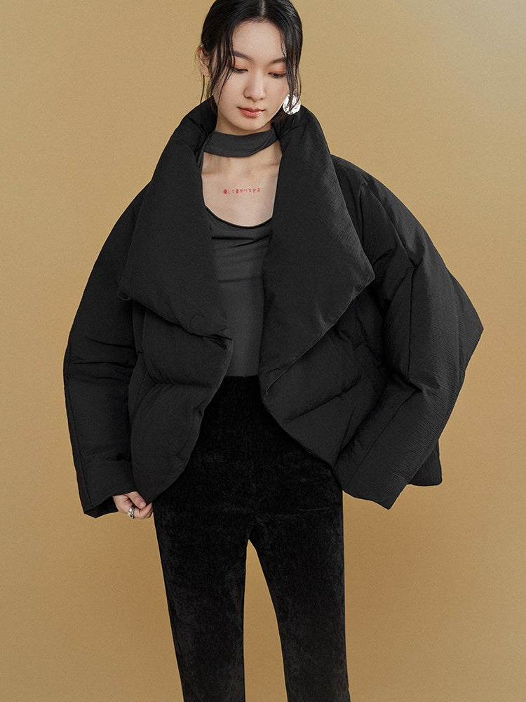 Gestapelte Knackpackung gebogen