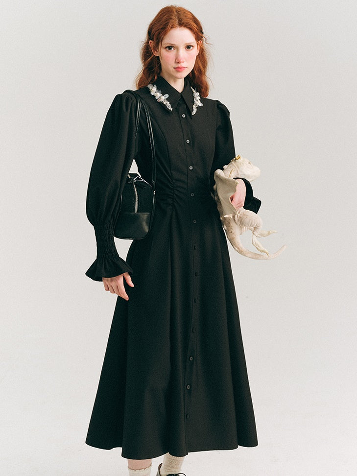 Blütenblätter Blumen und Tränen von Perlen getadertes Taille schlanker Kleid