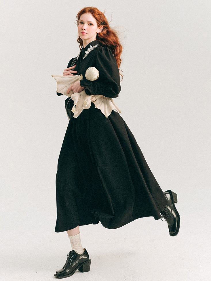 Blütenblätter Blumen und Tränen von Perlen getadertes Taille schlanker Kleid