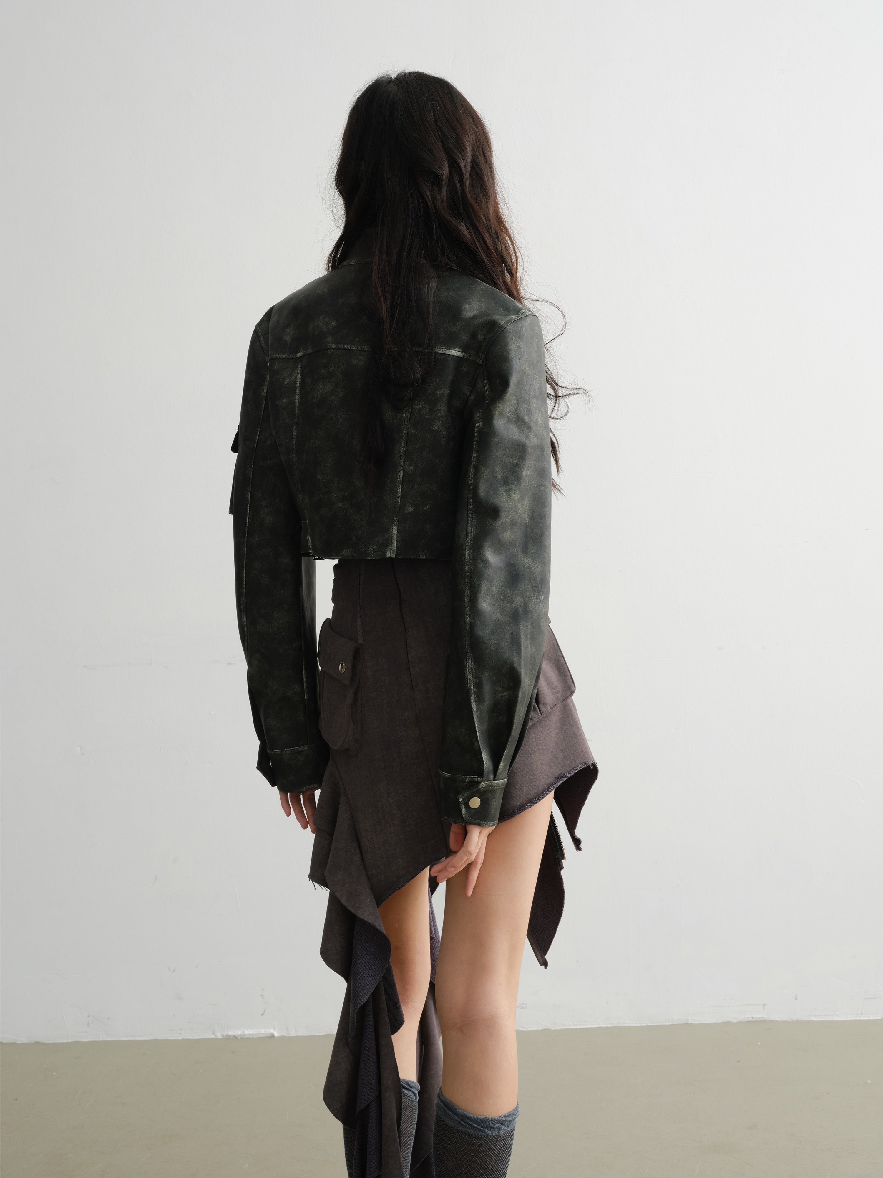 불규칙한 지퍼 장식 러플 서스펜더 드레스