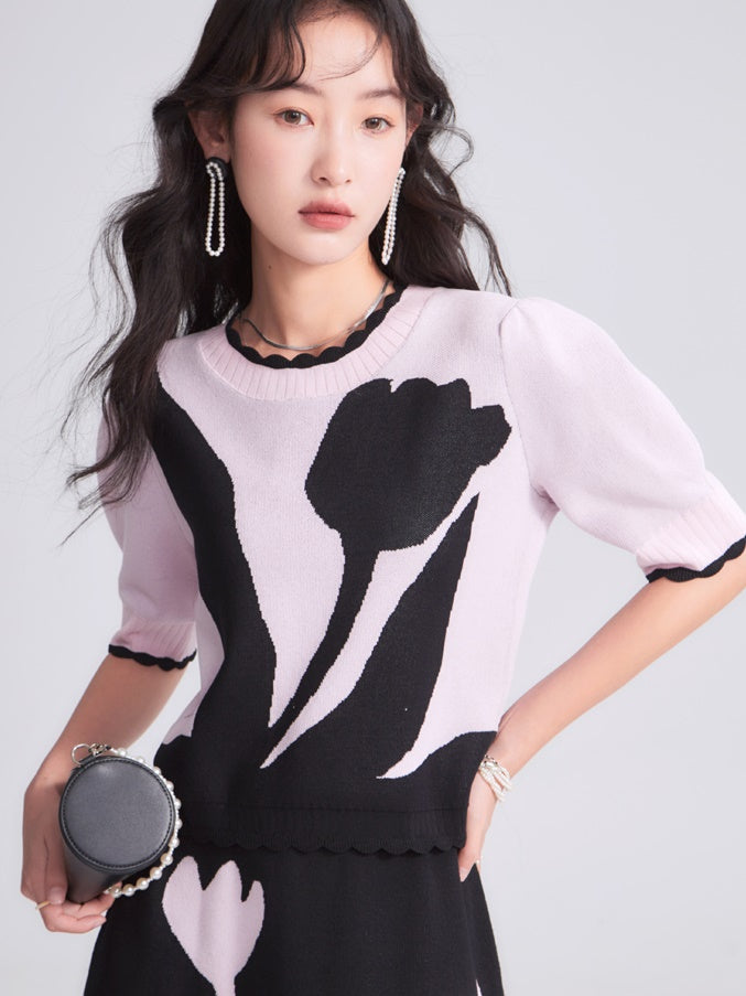Tulip Contrast Color Short-Sleeeded Knit & Skirt