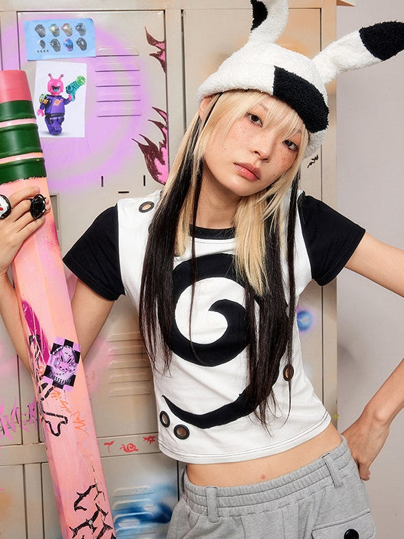 Spiral-panel Cut-out T-shirt