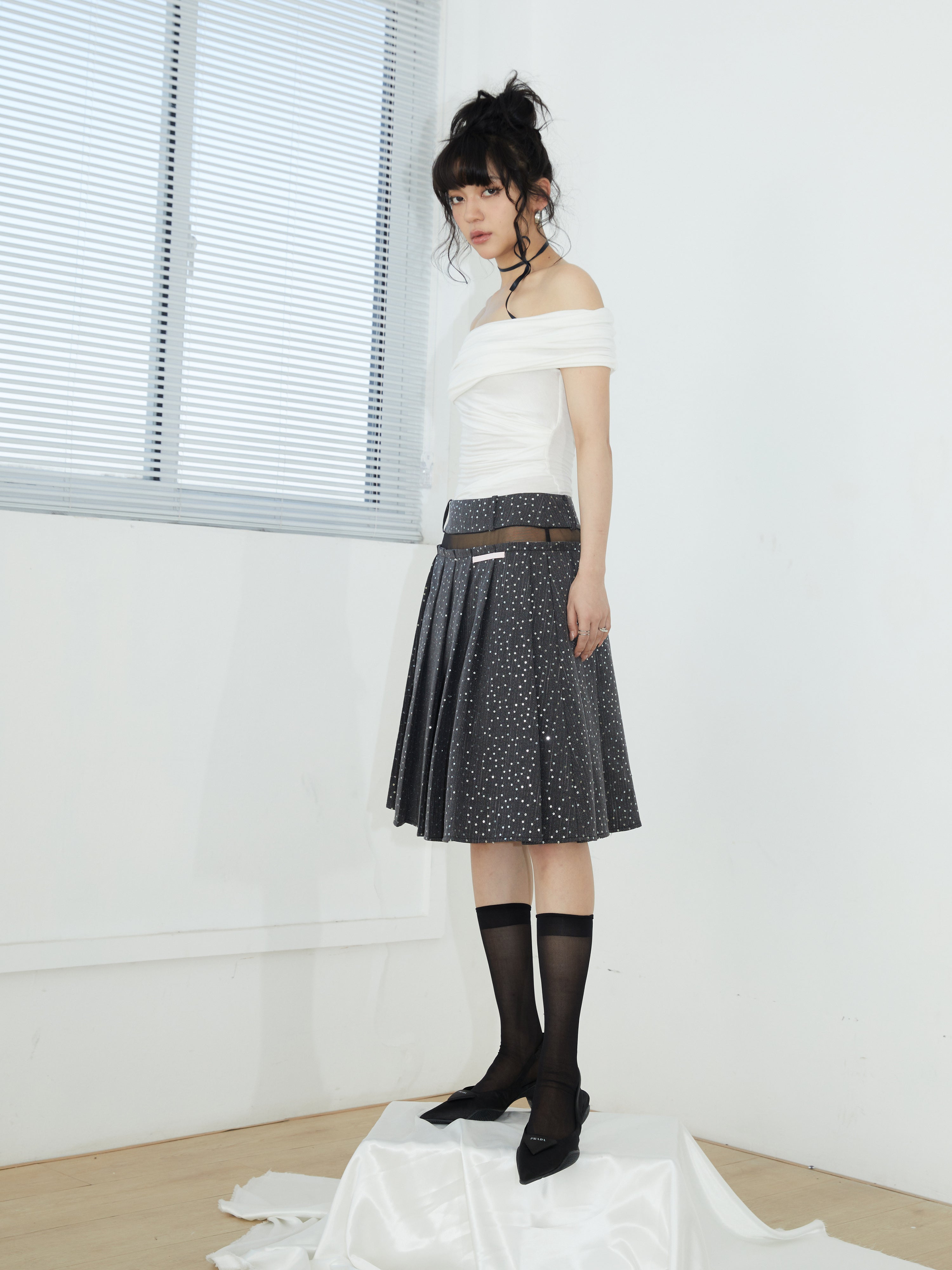 Waistless Sparkling Sequin Pleat Skirt