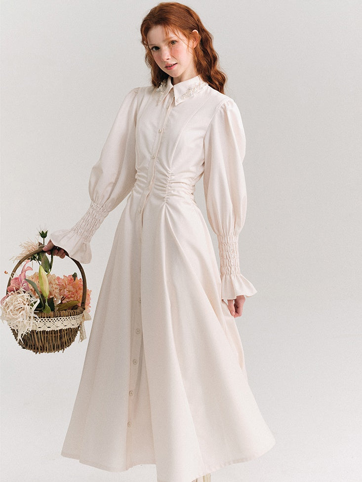 Blütenblätter Blumen und Tränen von Perlen getadertes Taille schlanker Kleid