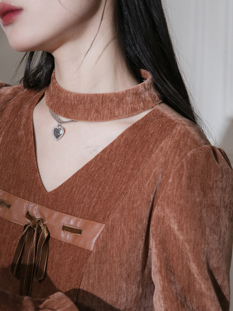 Robe courte en velours en V-à col