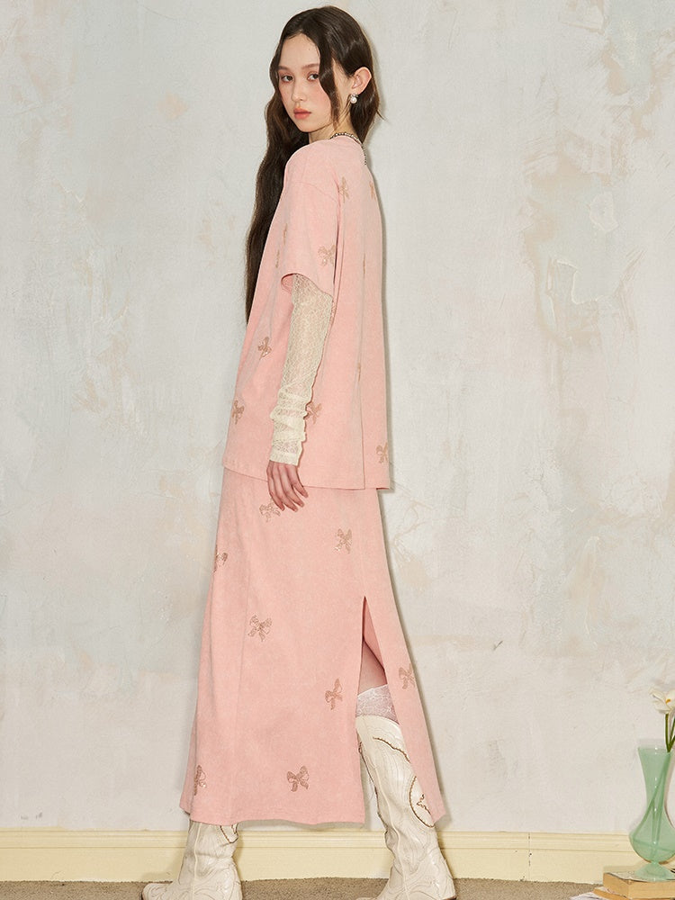 Ribbon Print Round Neck T-Shirt & Fit Slit Long Skirt
