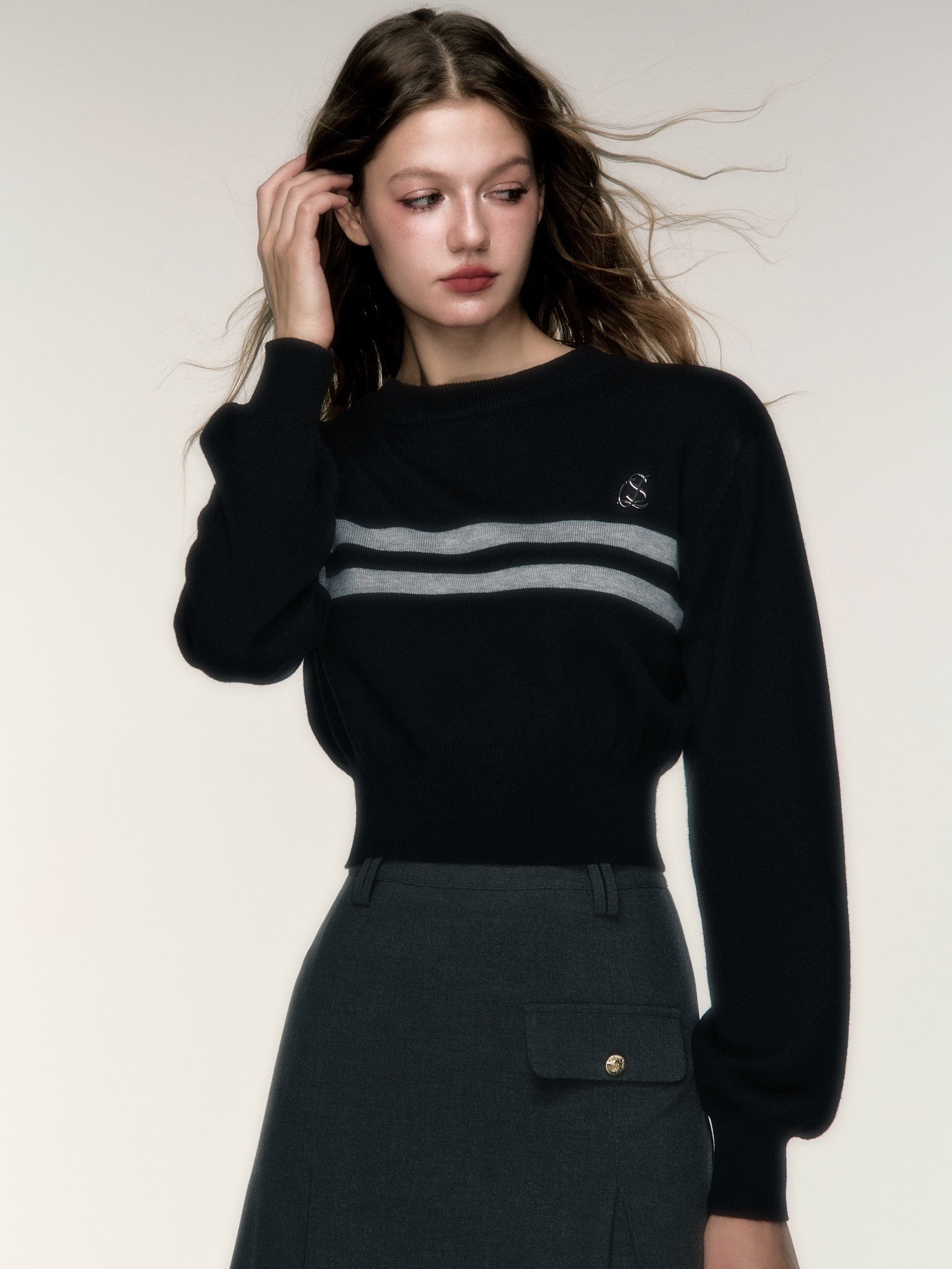 Retro Border Short Sweater