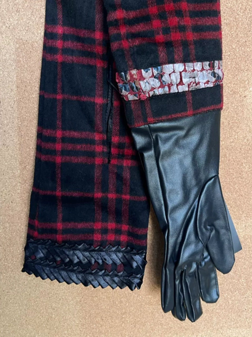 Kontrastkarette Spitzestichhandschuh Baskenbauer & Stola