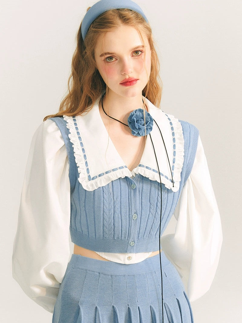 Gilet rond en tricot et jupe plissée