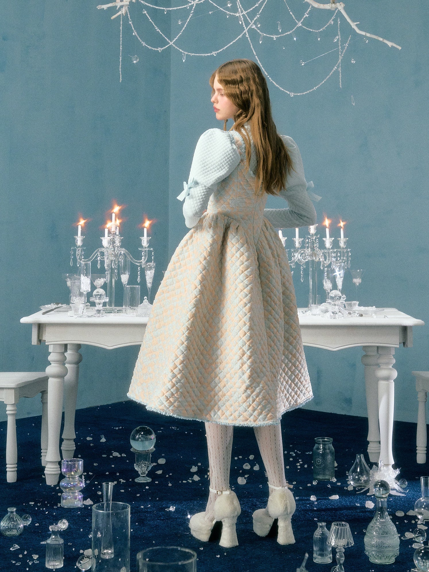 꽃 레이스 활 V- 넥 퀼트 서스펜더 드레스 및 퍼프 슬리브 탑