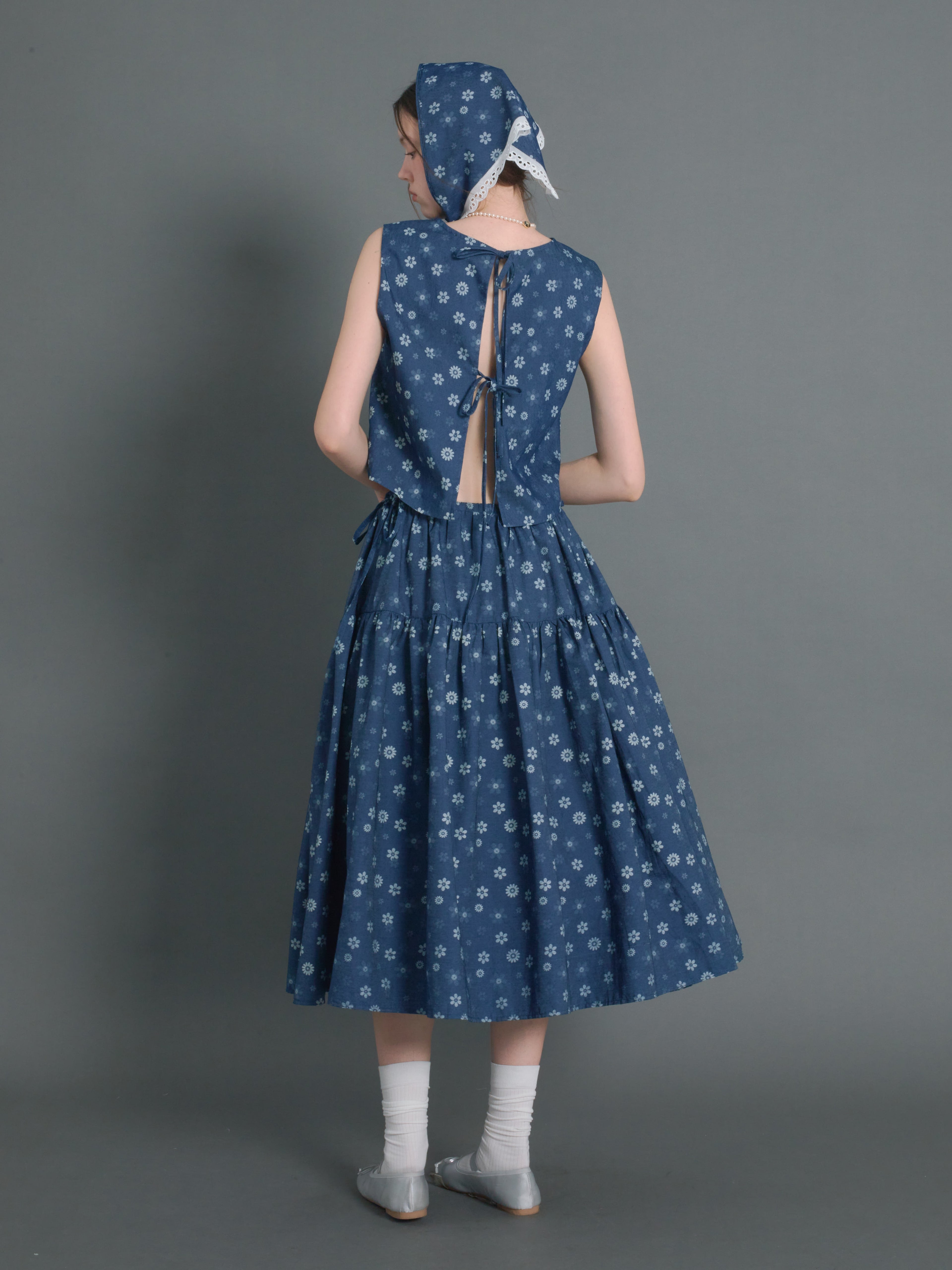 Flower Denim Sleeveless Back Ribbon Top & Gather Fluffy Skirt