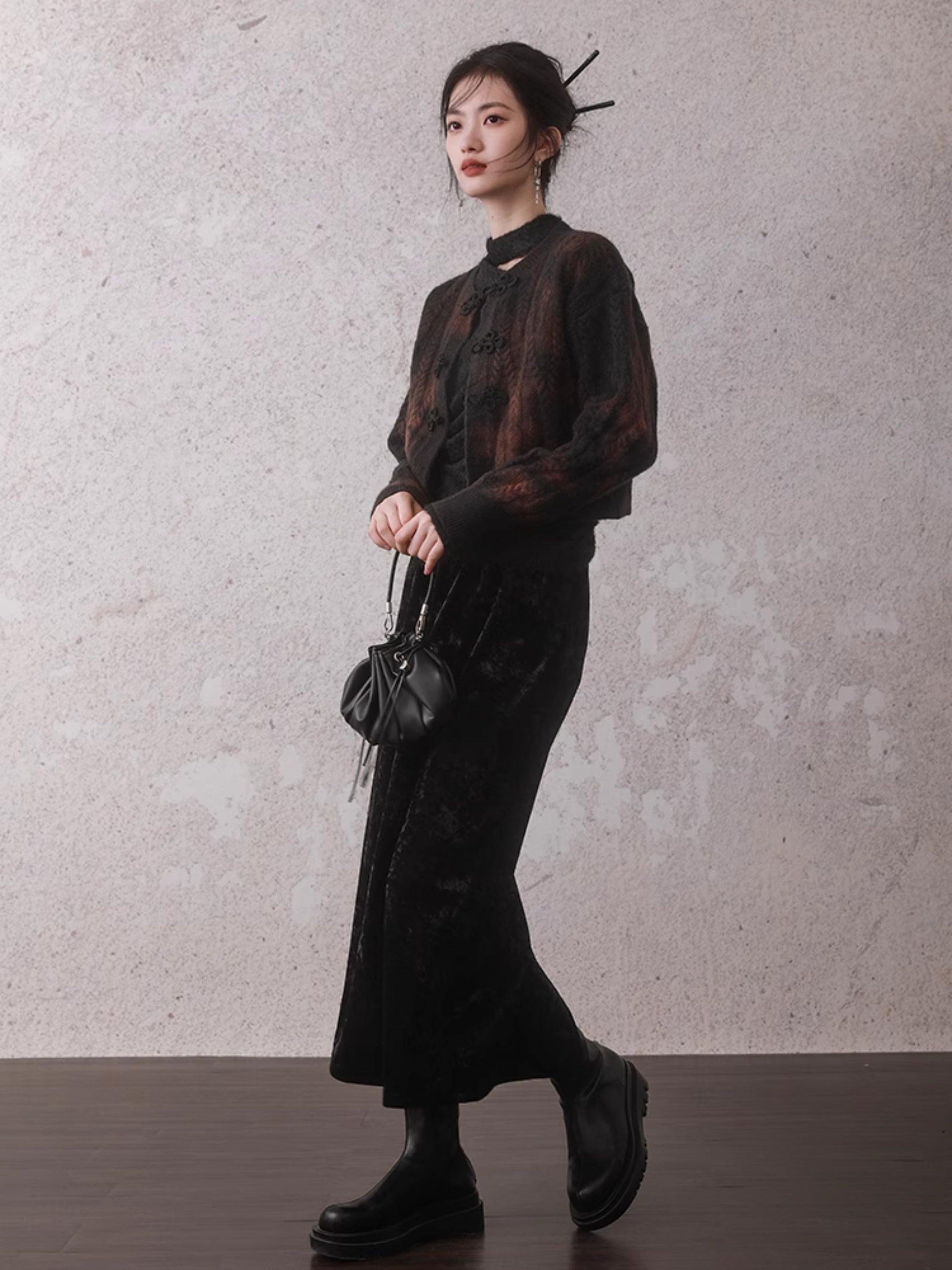Velvet Slit Mid-Length Skirt