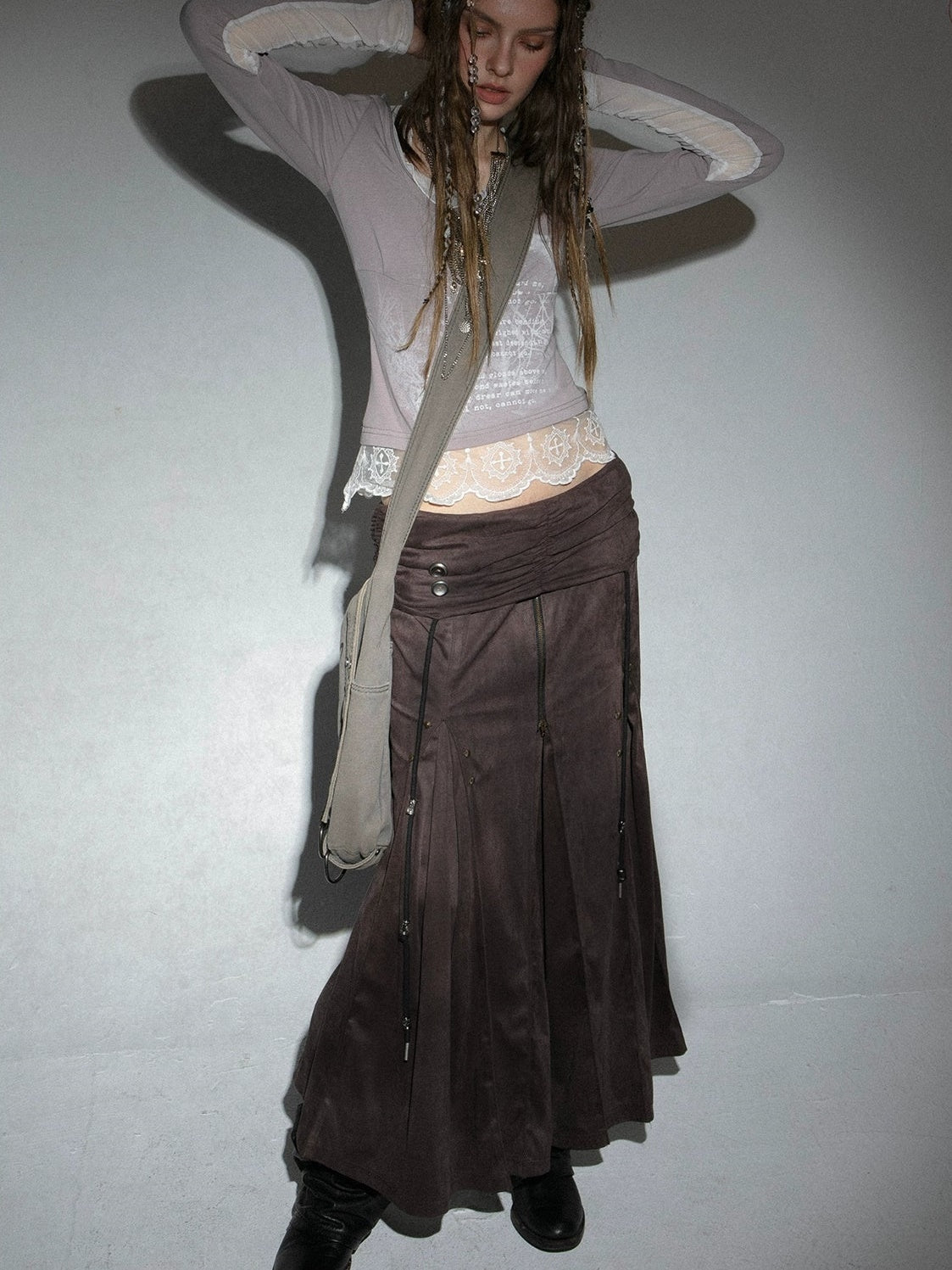 모방 스웨이드 로우 웨이스트 주름 중간 스커트