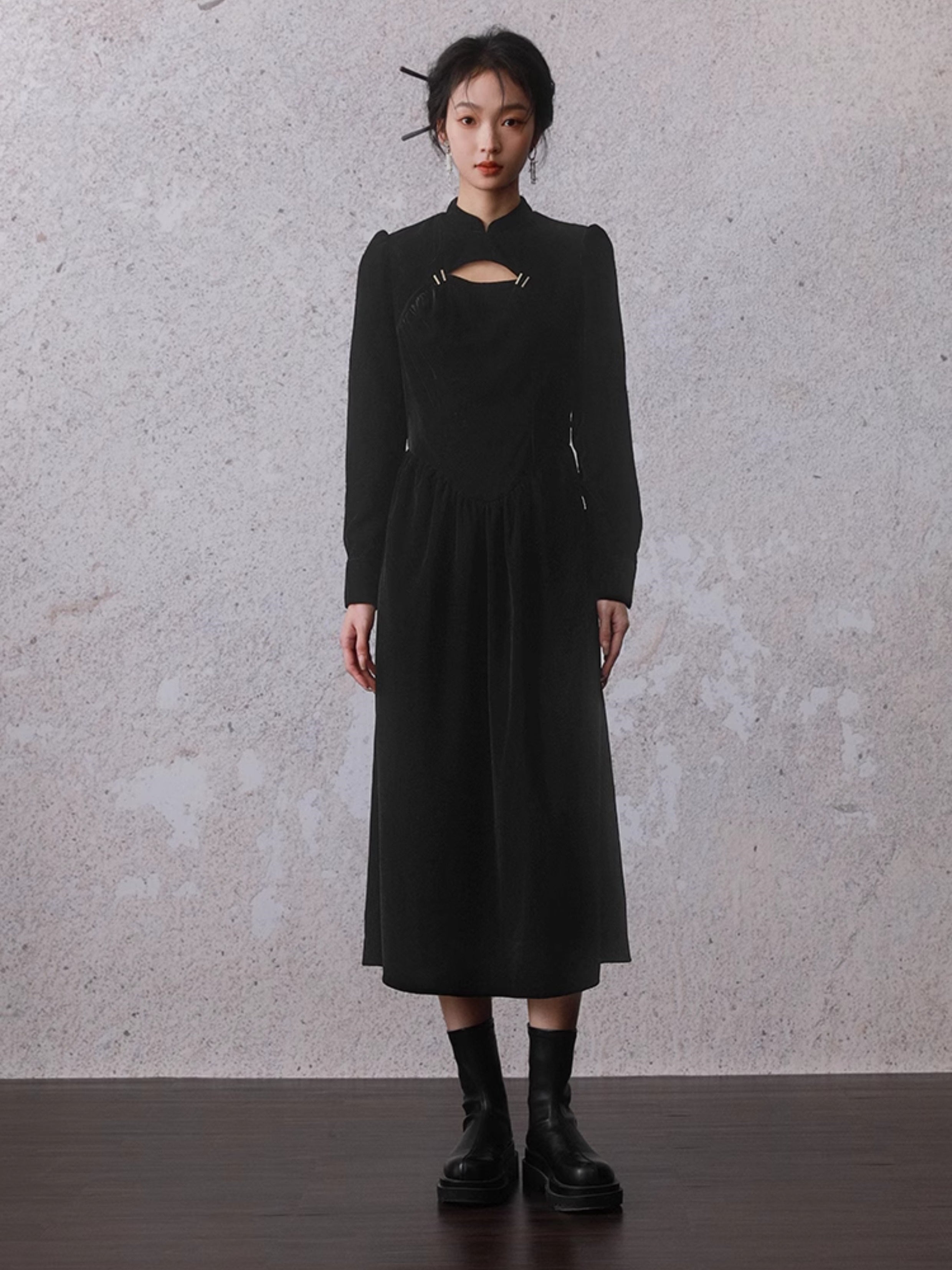 Chinese Style Velvet Buckle Cutout Design Dress
