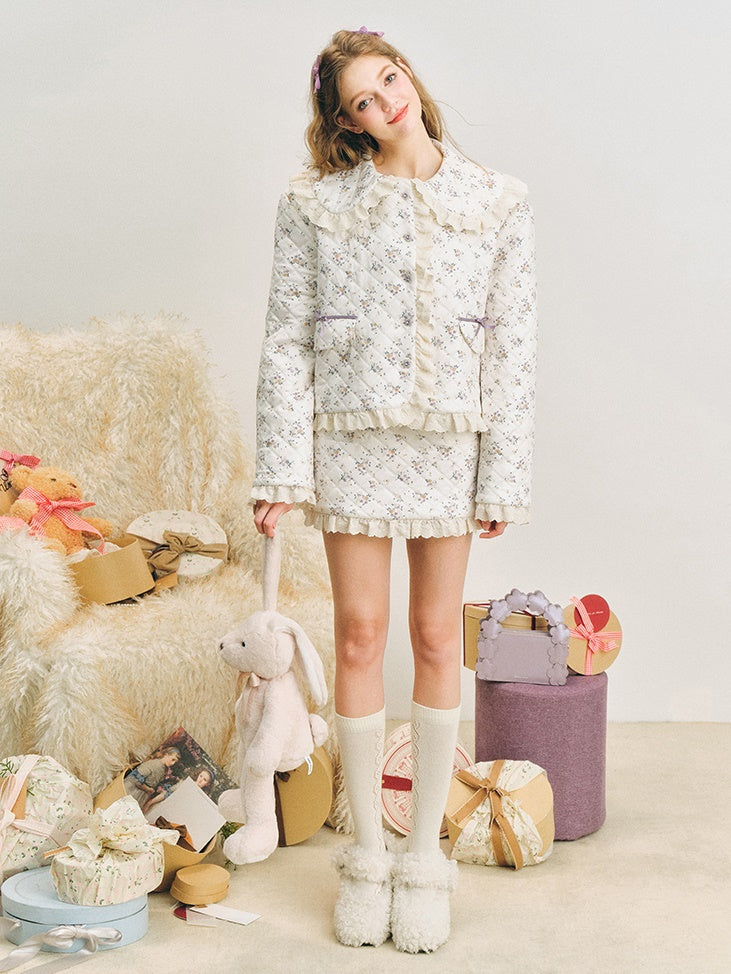Veste matelassée en dentelle florale et jupe courte