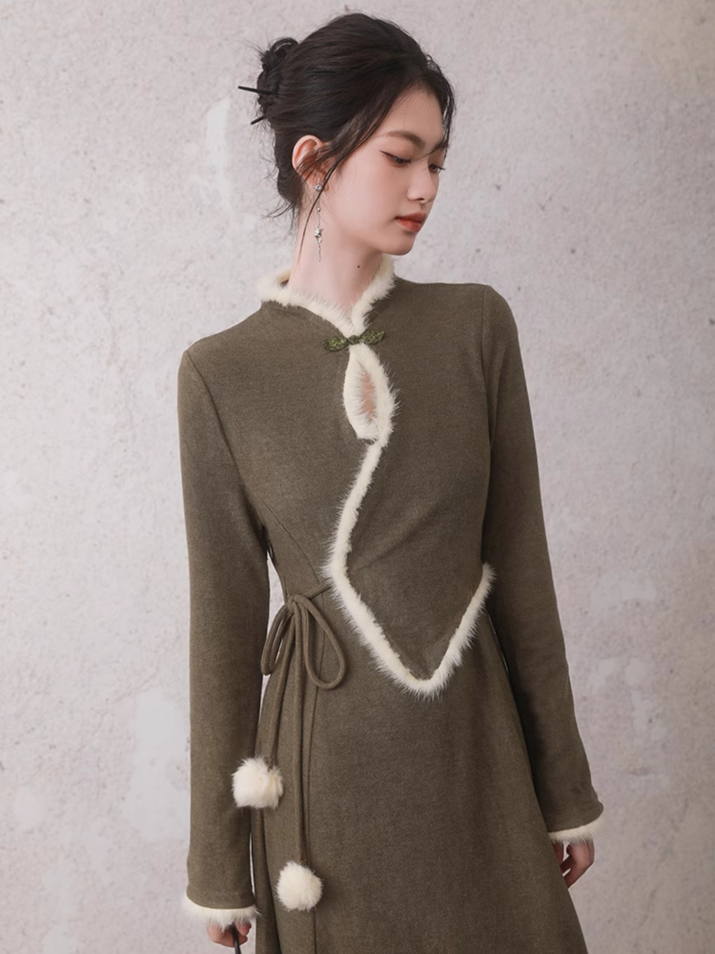 Robe de style chinois de la taille de la taille de la taille en fourrure