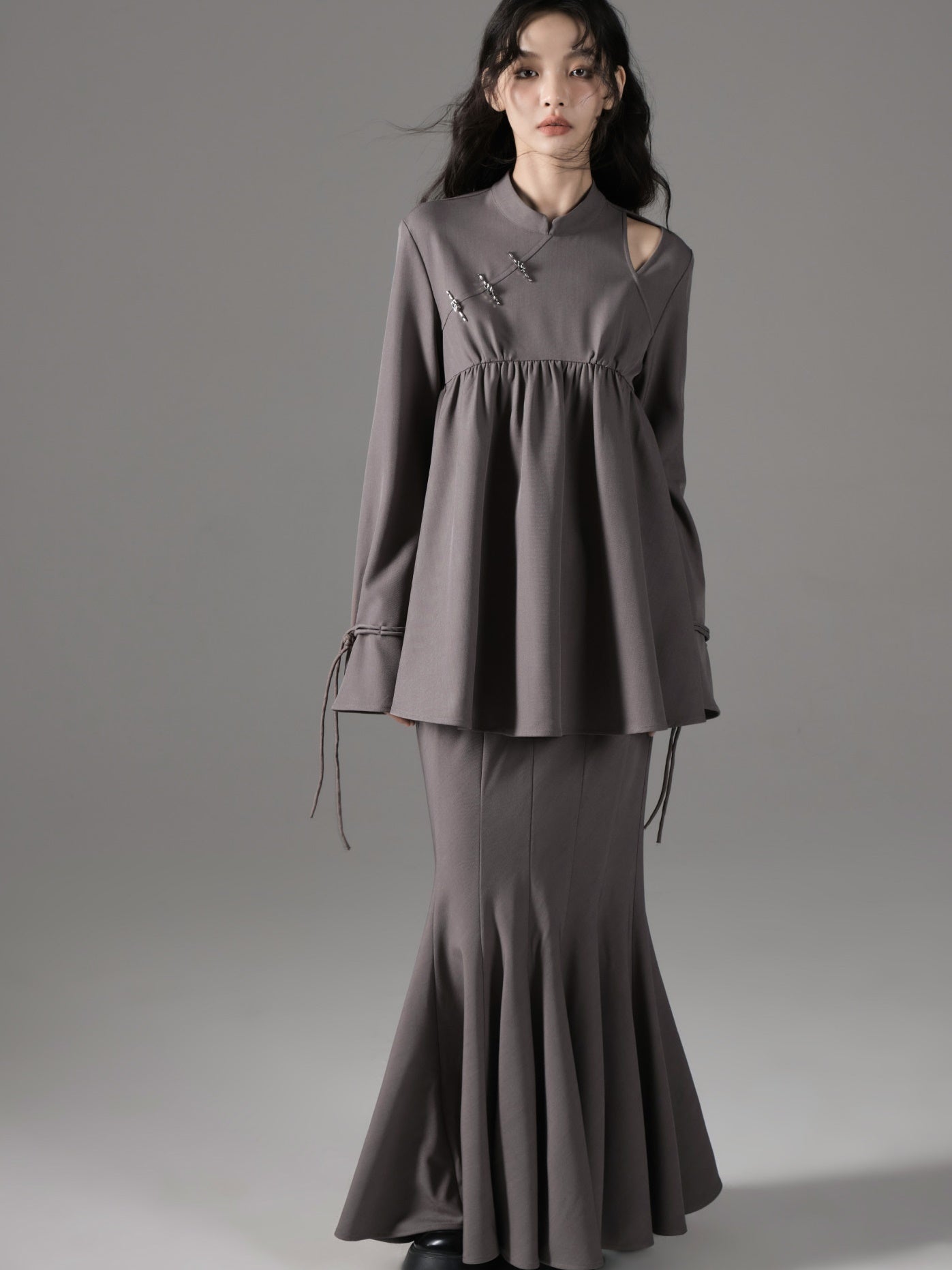 MAO -Kragenschaltschalttop- und Meerjungfrau -Rock