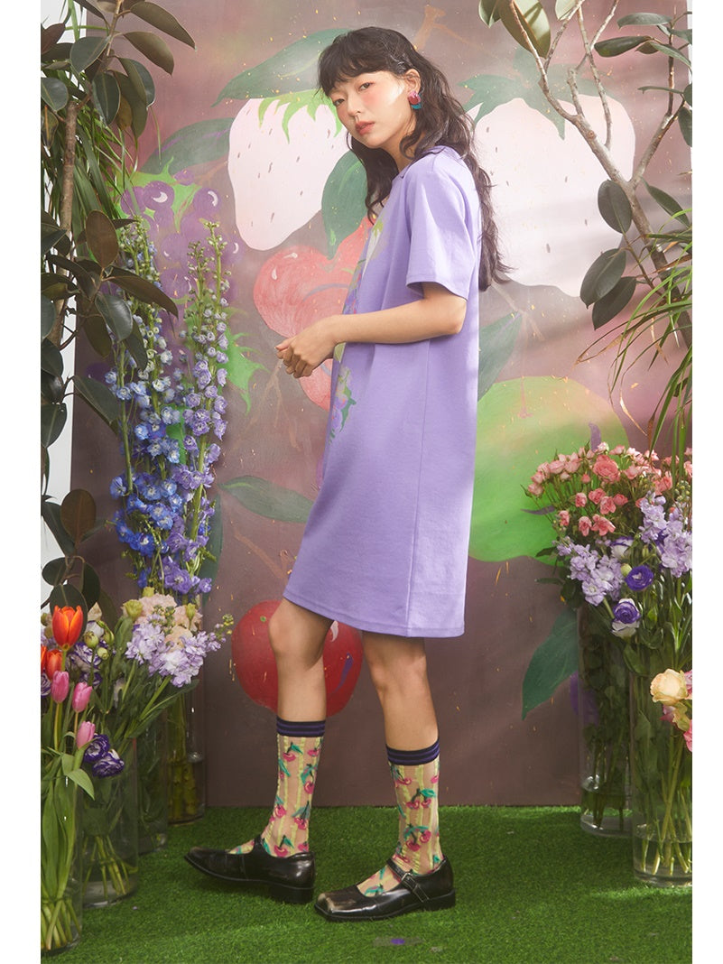 Erdbeertrauben-Sprühtiere lose T-Shirt ein Stück