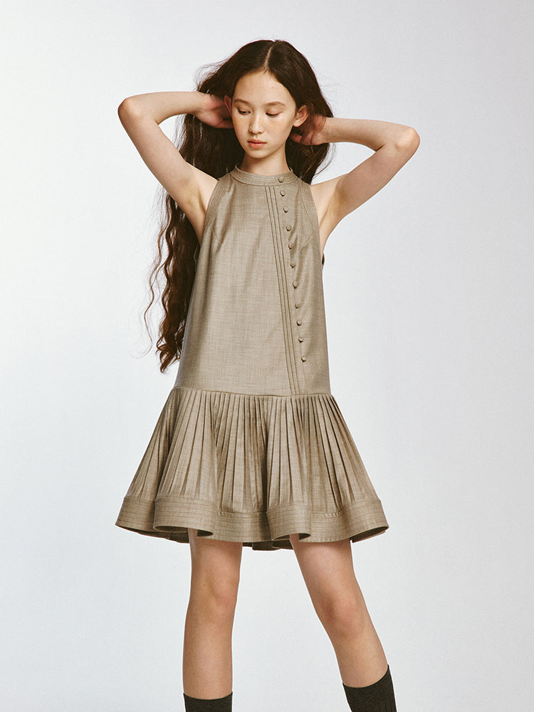 Robe sans manches en trois dimensions plissées