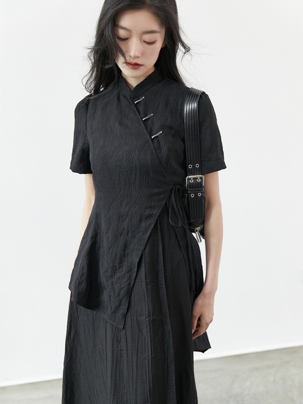 Cachecoeur 맛 스탠드 업 칼라 드레스