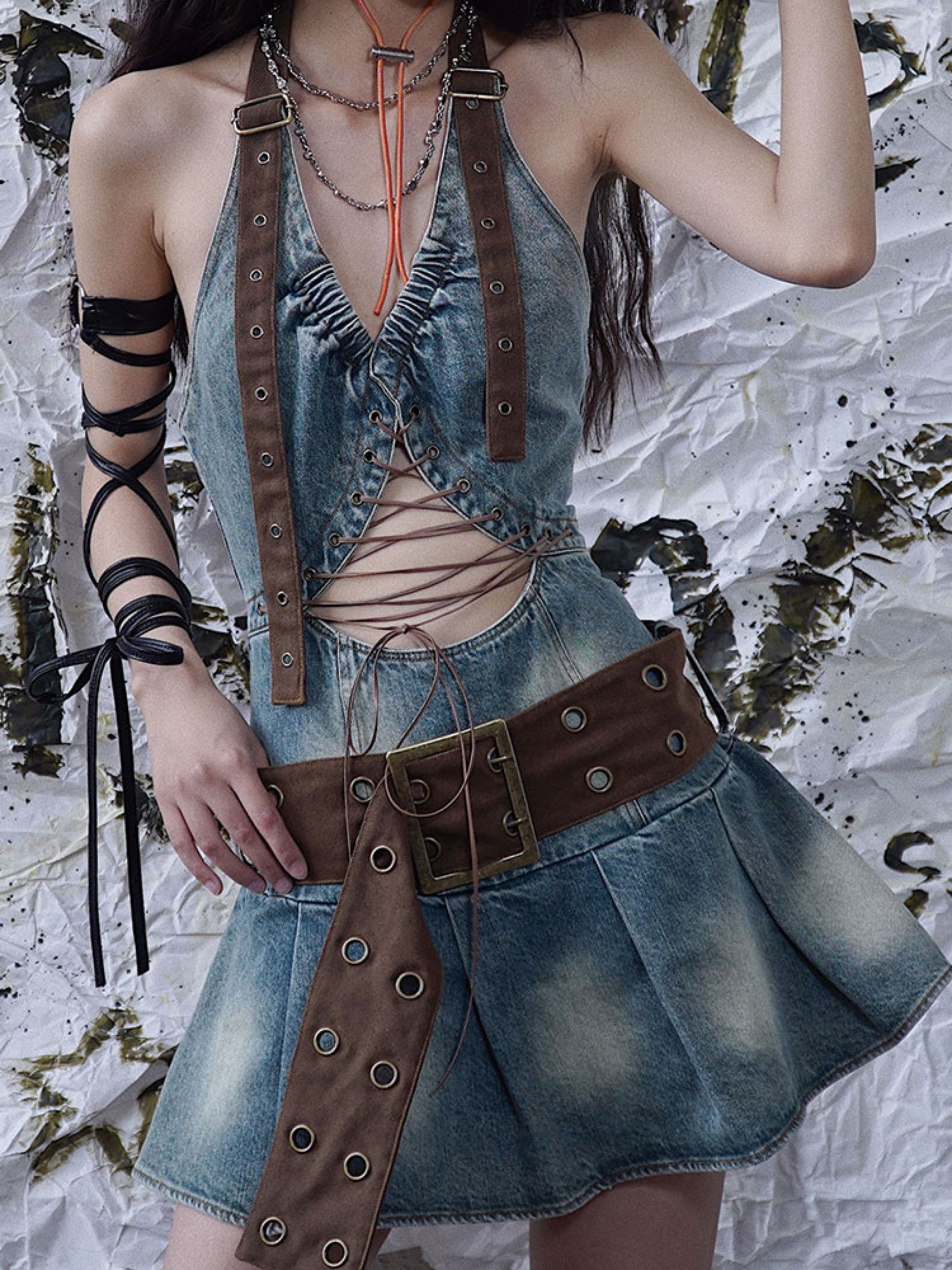 Nischen-Denim-Halfter-Neck-Kleidungsstück