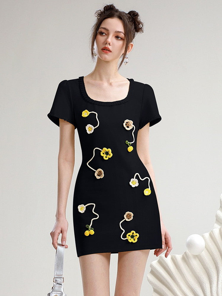 Flower-Motif Nichi U-Neck Half-Sleeve Short Casual Nichi Dress