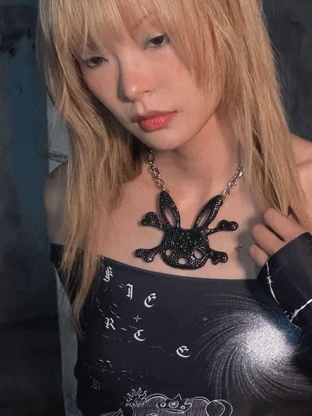 토끼 두개골 목걸이