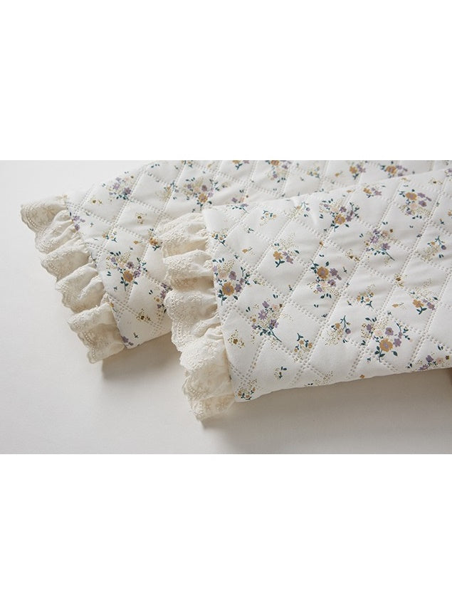 Veste matelassée en dentelle florale et jupe courte