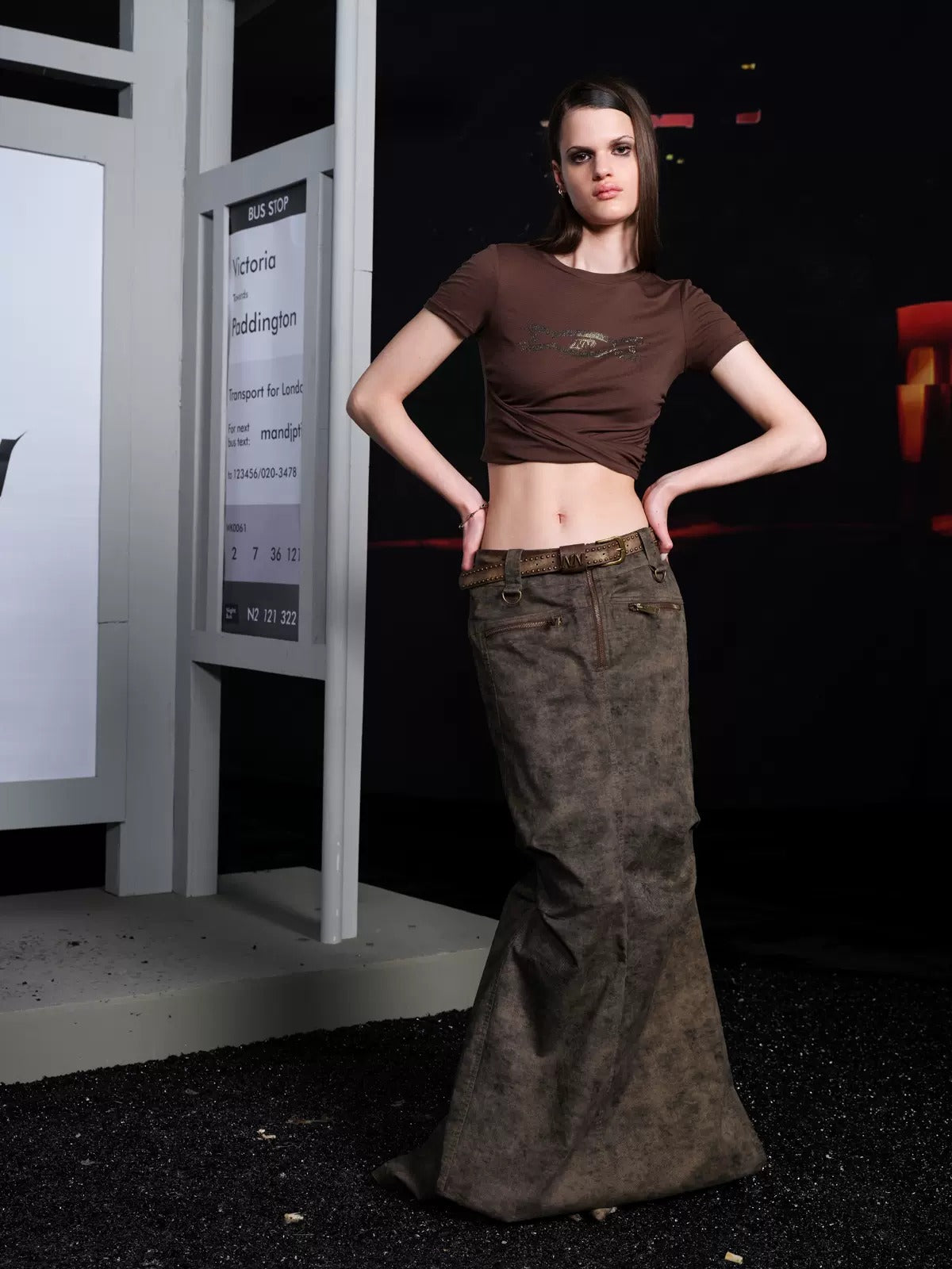 Slim Fit Twist Design Short T-shirt