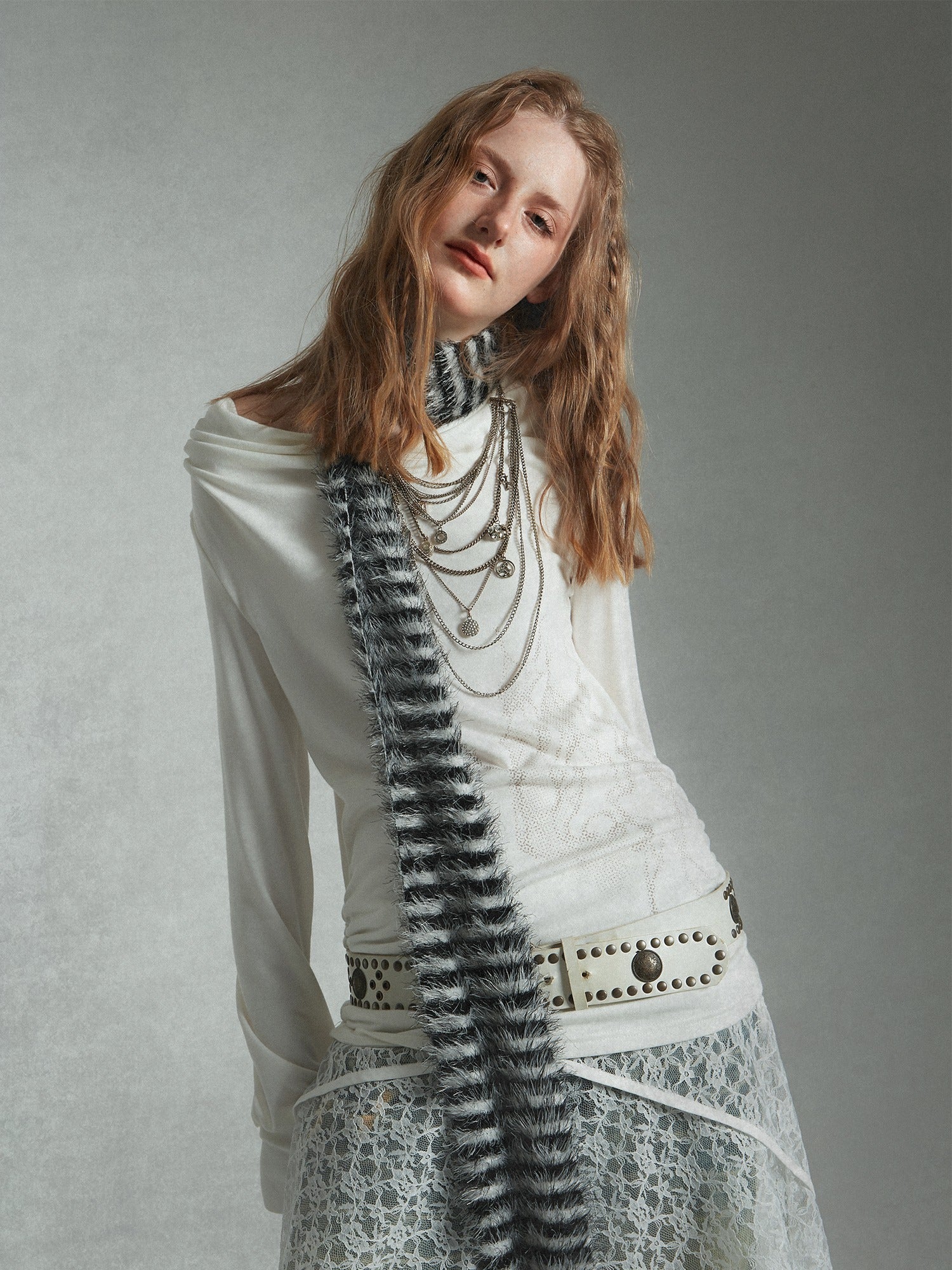 스윙 칼라 프린트 개더 티셔츠