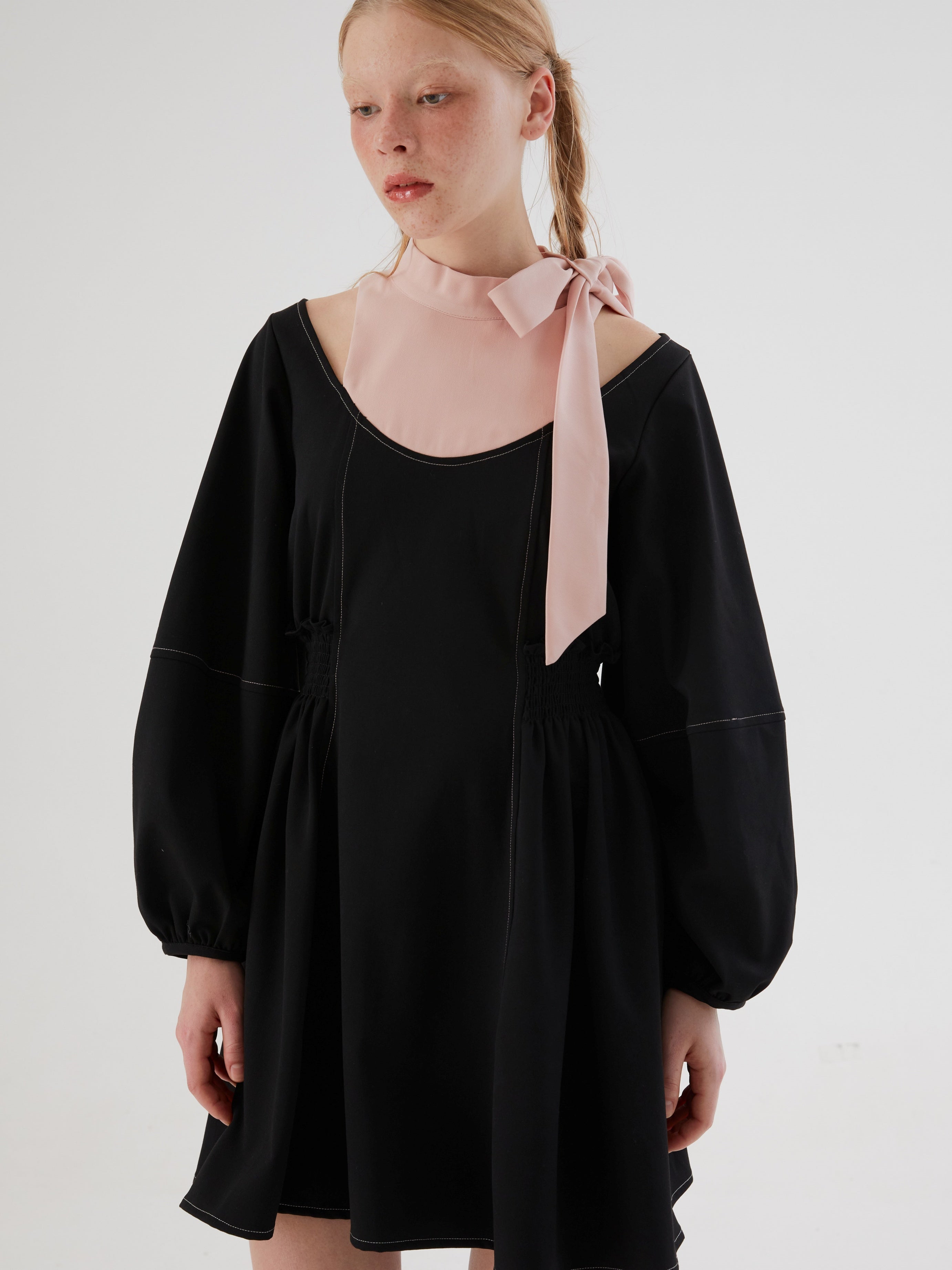 Bicolor Cutout Volume Sleeve Waist-cinching Dress
