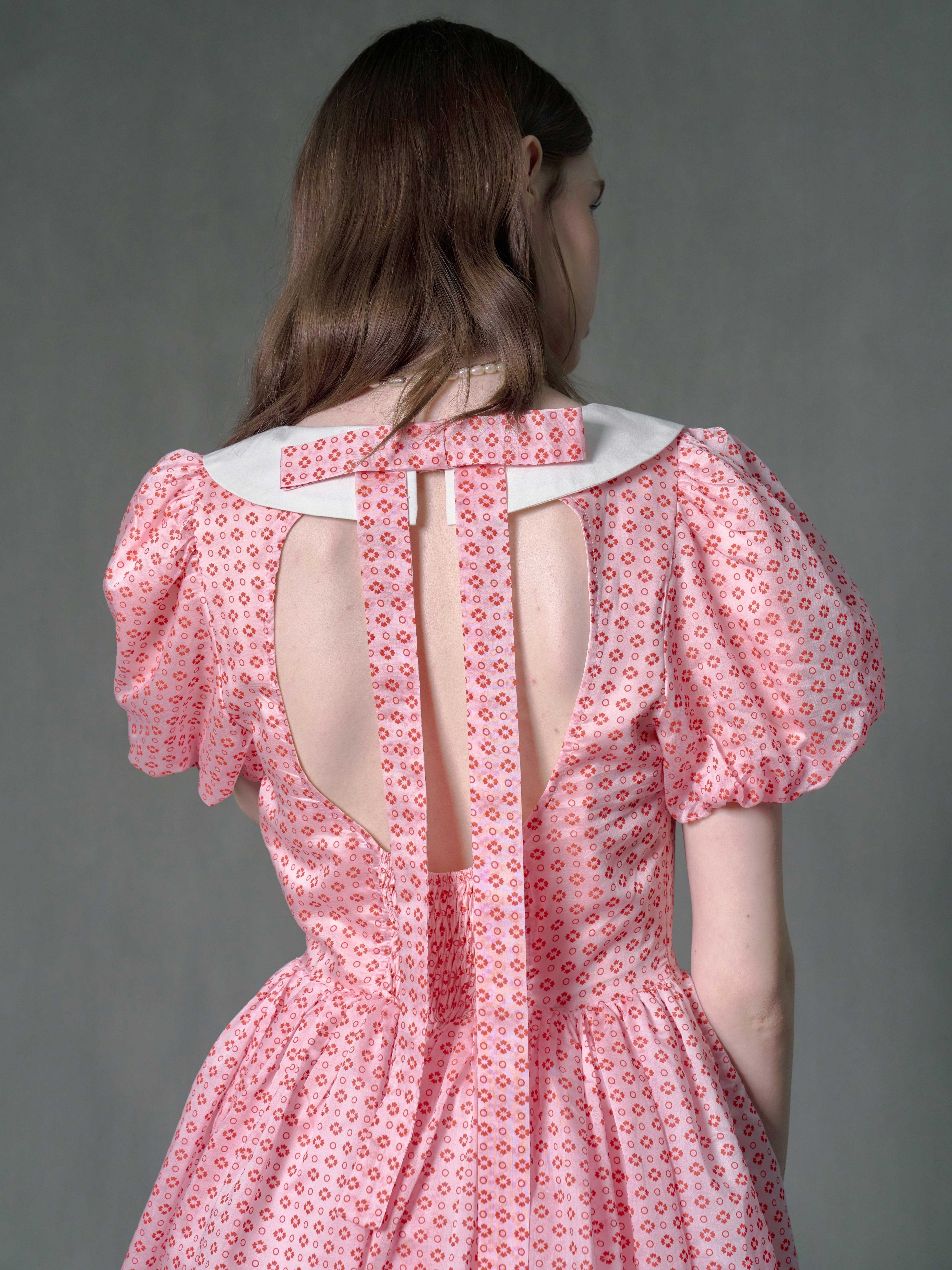 Collier de poupée de style rétro manche gonflable à une seule pièce