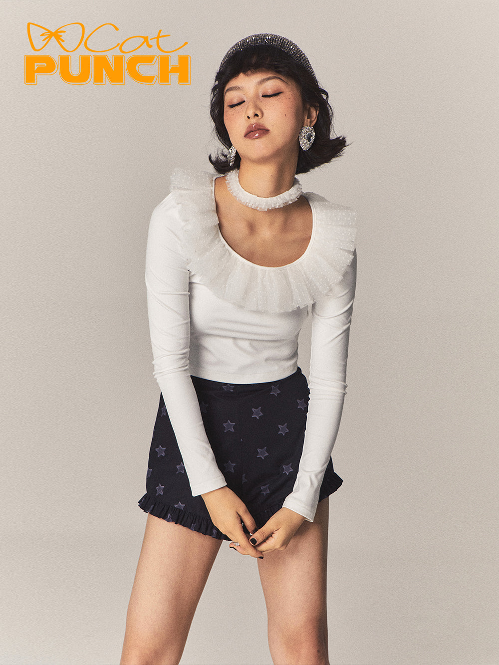 얇은 명주 그물 가운데 꽉 찬 컷