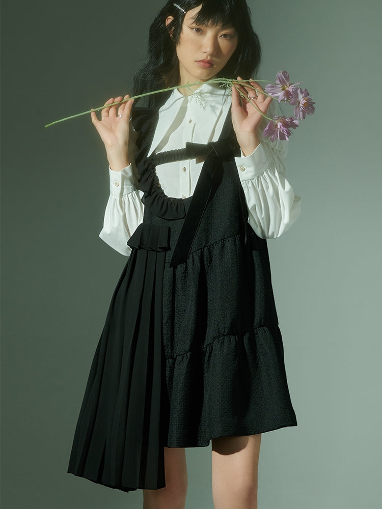 Gather Triangular-collar Niche Frill Blouse