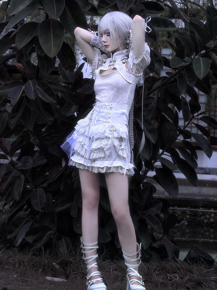 고딕 레이스 하이 자프-슬리브 블라우스