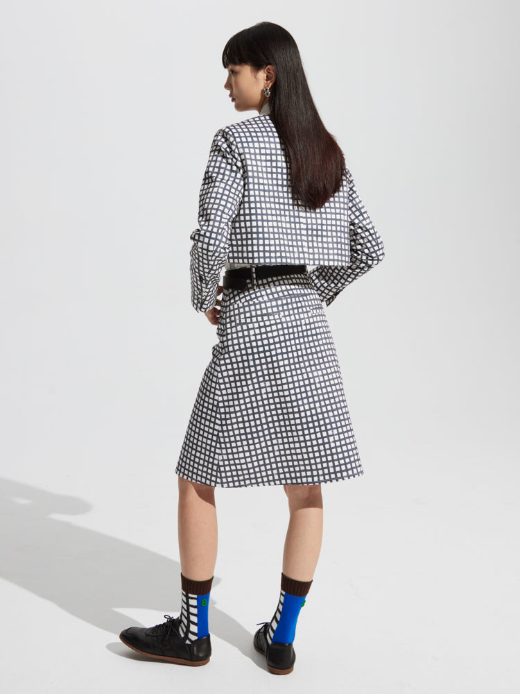 Scheckte mit mittlerer Flare Jacke Rock geschnitten