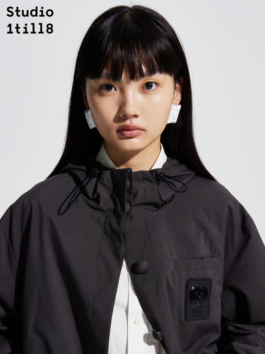 길고 생생한 바람막이