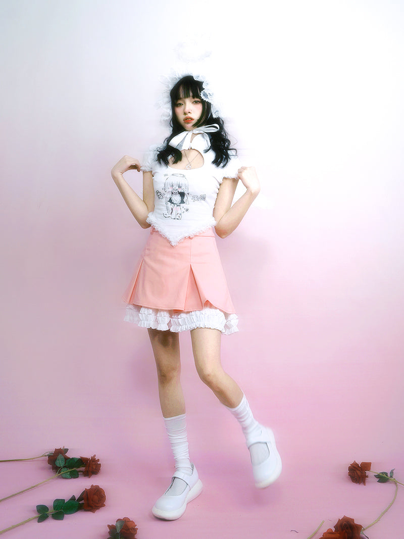 로리타 레이스는 니치 티셔츠를 자릅니다