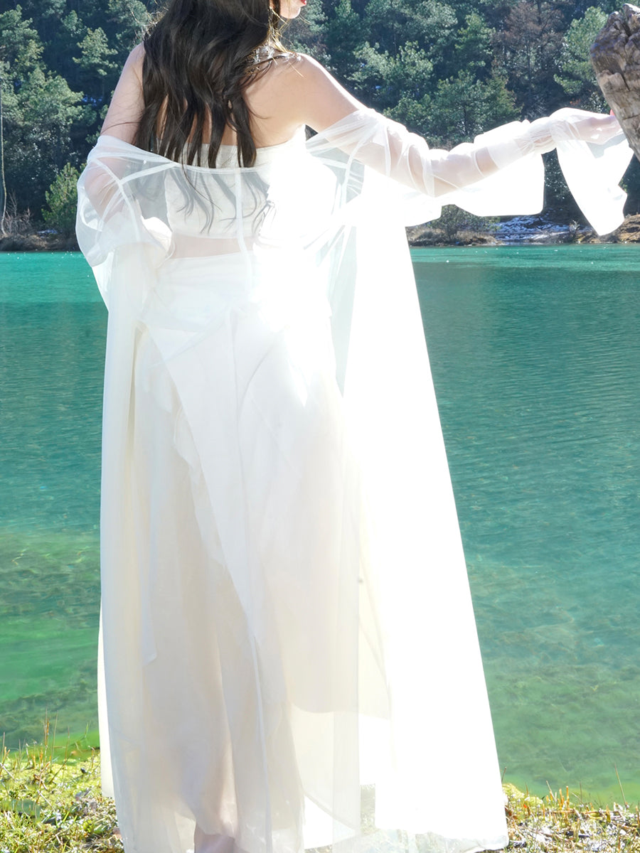 Durchsichtige lange elegante, flauschige Strickjacke