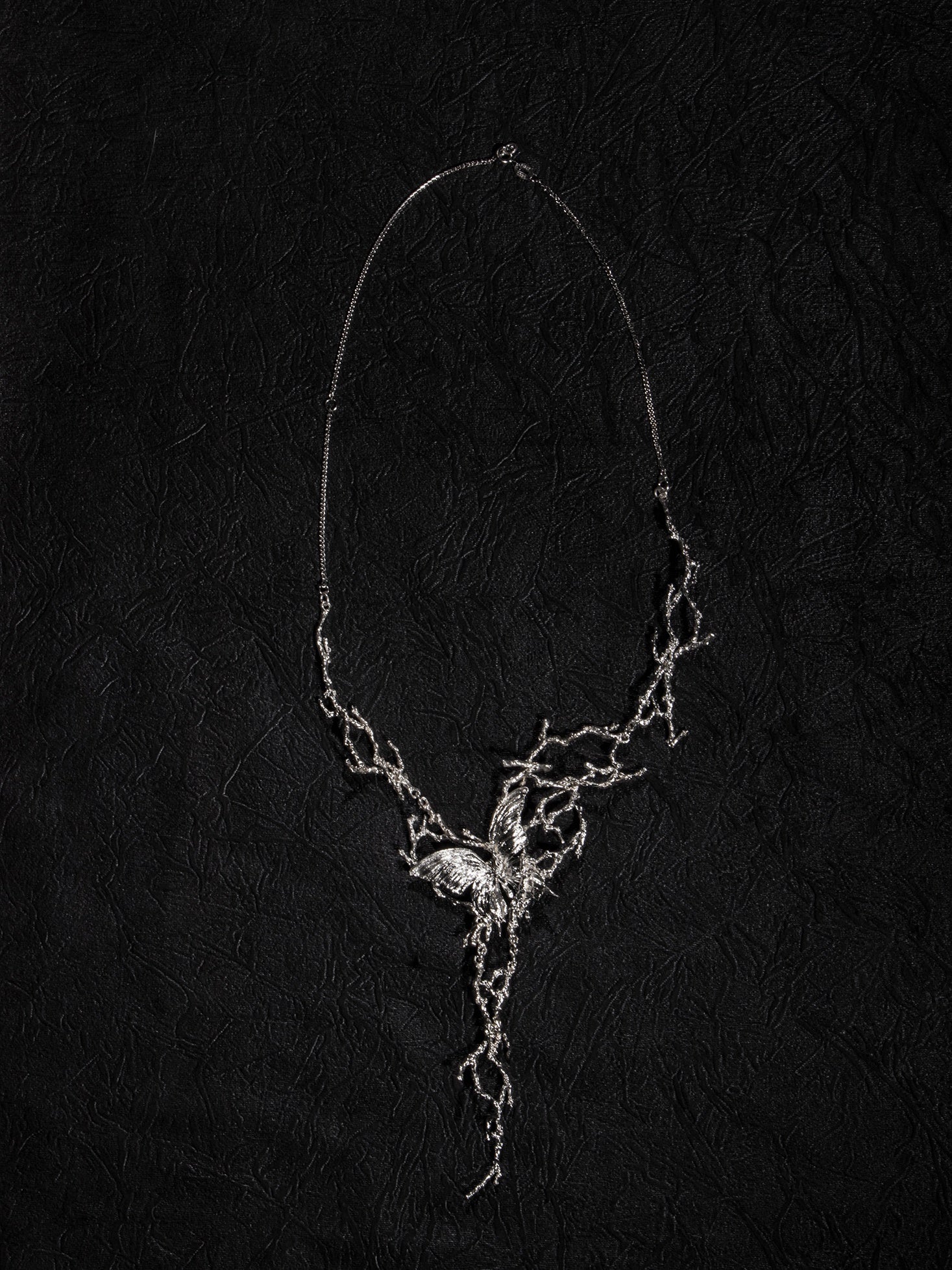 Silver Butterfly Élégant grand collier