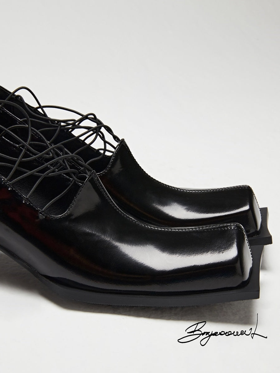 UNIQUE SQUARE-TOE LACE-UP LOAFER