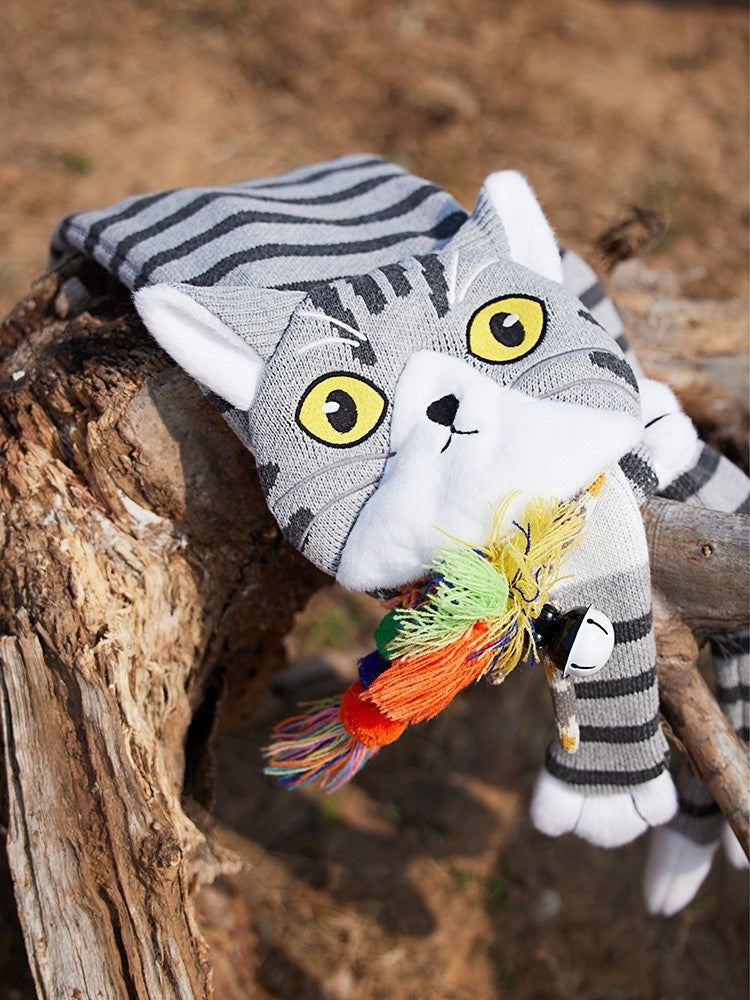 Chat mignon de silencieux de motif décontracté