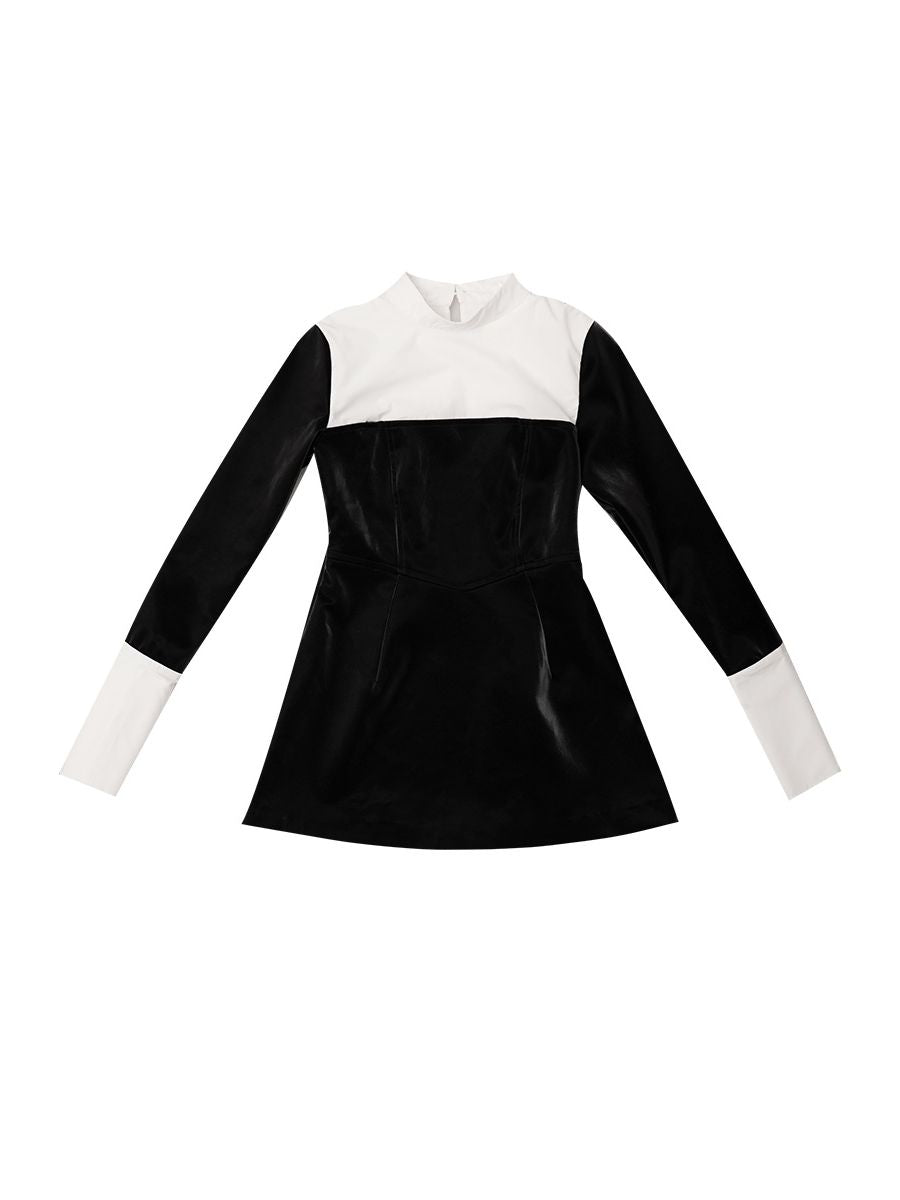 고딕 양식은 평범한 자수 원피스를 확인했습니다