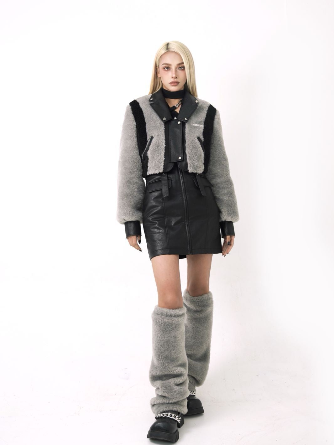 보아 가죽 짧은 재킷