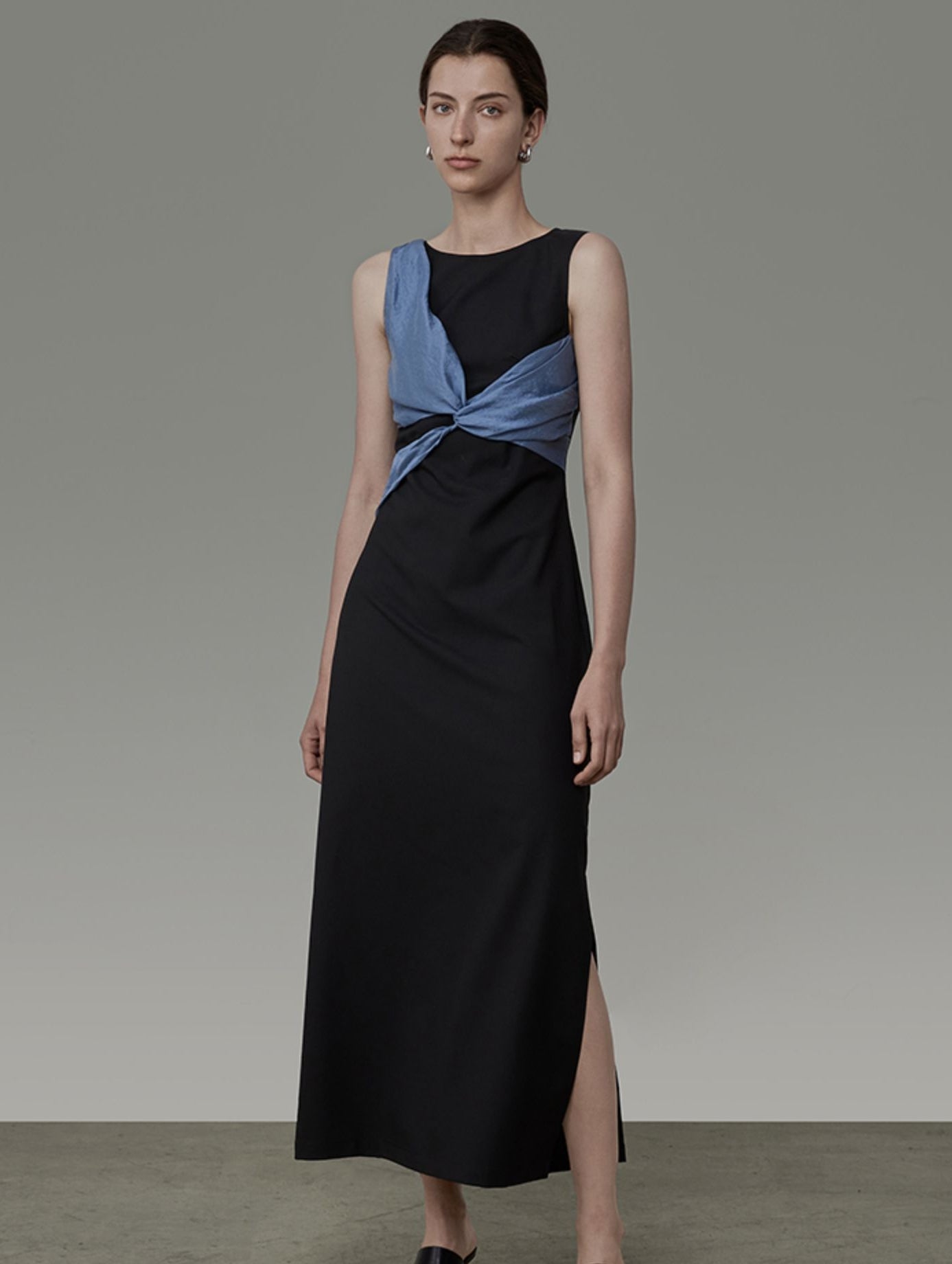 Cross CLASSY CHIC SLEEVESSS ELEGANT NICHI ONE-PIECE