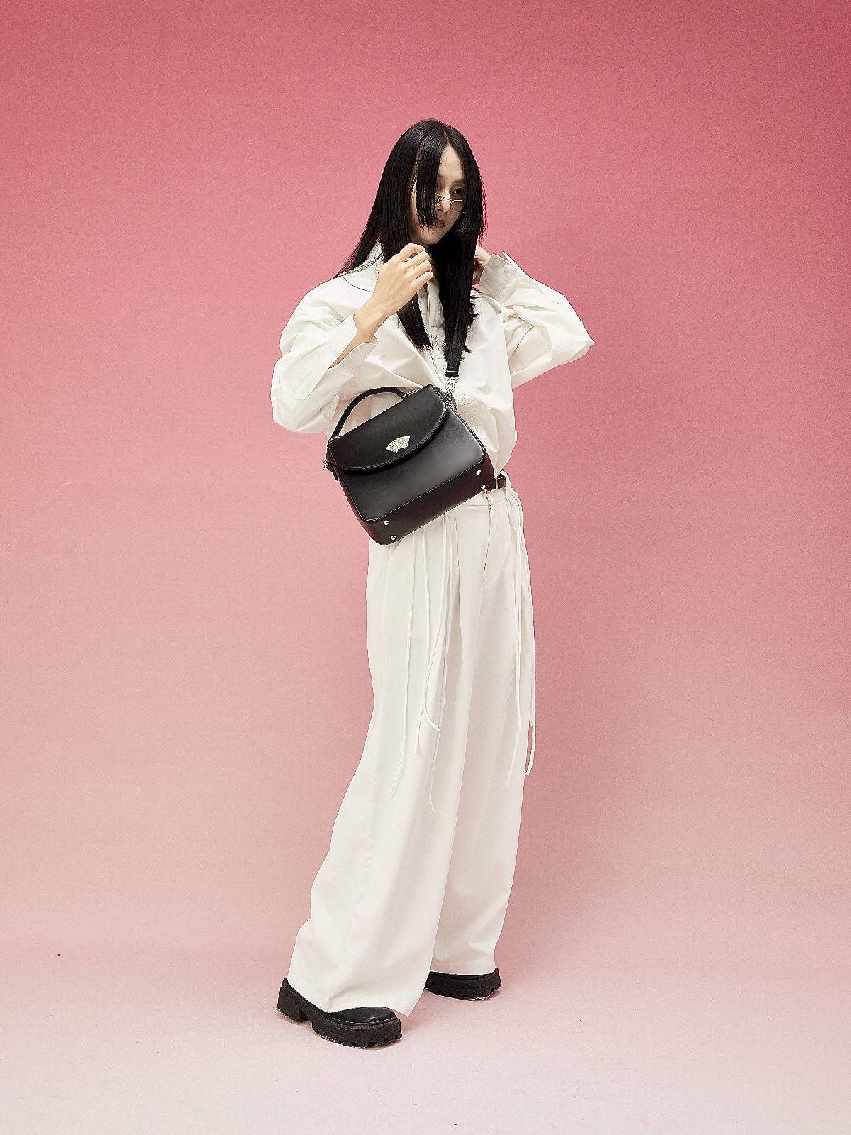 스탠드 콜라 자수 전면 비행 셔츠